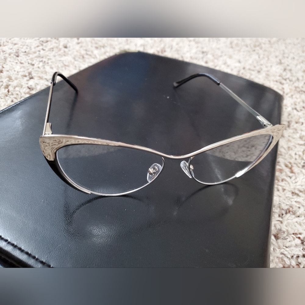 Elegant Silver Anti Blue Light Cat-Eye Glasses - New Without Tags - Picture 2 of 5